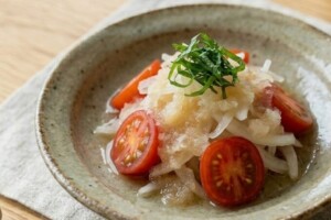 きょうの料理のレシピ・たまねぎ＆トマトのレモンみぞれ酢あえ