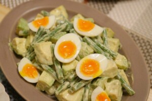 きょうの料理ビギナーズのレシピ・ゆで卵、アボカド、いんげんのサラダ