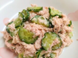 ぺこもぐキッチンのレシピ・ツナ缶ときゅうりの和えもの