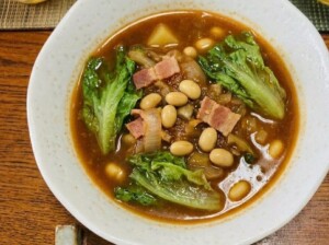 どさんこワイド179のレシピ・レタスとベーコンのカレースープ