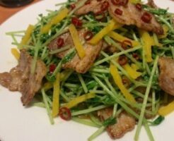 きょうの料理ビギナーズのレシピ・豆苗と豚肉のたくあん炒め