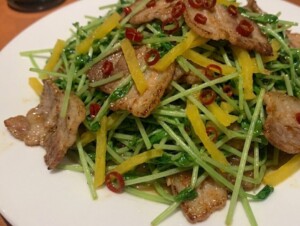 きょうの料理ビギナーズのレシピ・豆苗と豚肉のたくあん炒め