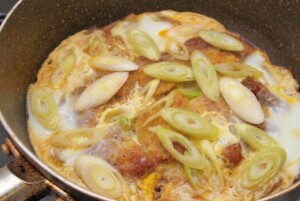 櫻井・有吉THE夜会のレシピ・豚こまワンパンサクサクかつ丼