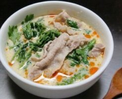 DAIGOも台所のレシピ・豚肉と春菊の豆乳スープ