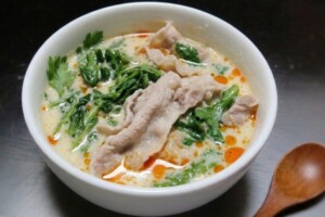 DAIGOも台所のレシピ・豚肉と春菊の豆乳スープ