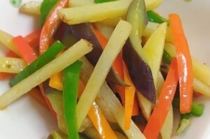 ゴー!ゴー!キッチン戦隊クックルンのレシピ・パプリカとポテトのカレーいため