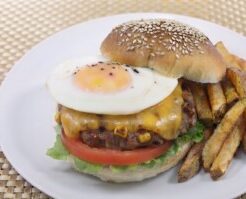 滝沢カレン&和田明日香のフィーリンきっちんのレシピ・てりやきコーンバーガー