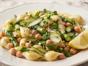 ぽかぽかのレシピ・アスパラとひよこ豆のショートパスタ