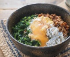 ソレダメのレシピ・モロヘイヤの爆速丼