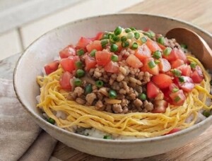ぺこもぐキッチンのレシピ・彩り混ぜご飯