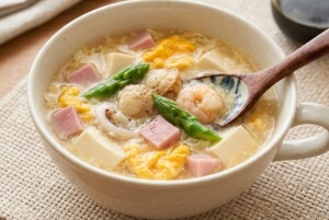 DAIGOも台所のレシピ・海鮮と豆腐のスープ