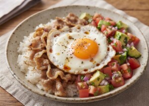 DayDay(デイデイ)のレシピ・豚肉ポキ丼