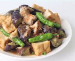 キューピー3分クッキングのレシピ・鶏肉と厚揚げの簡単めんつゆ煮