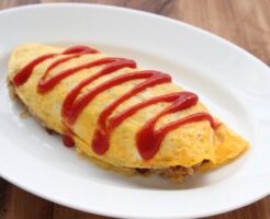 滝沢カレン&和田明日香のフィーリンきっちんのレシピ・ガリバタエビライス オムのせ