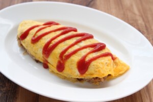 滝沢カレン&和田明日香のフィーリンきっちんのレシピ・ガリバタエビライス オムのせ
