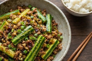 きょうの料理のレシピ・きゅうりとひき肉のピリ辛炒め
