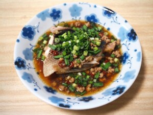 DAIGOも台所のレシピ・イサキのにんにく風味