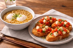 DAIGOも台所のレシピ・チキンラーメン＆トマトとチーズのブルスケッタ