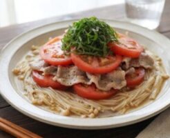 きょうの料理ビギナーズのレシピ・トマトと豚肉の重ね蒸し