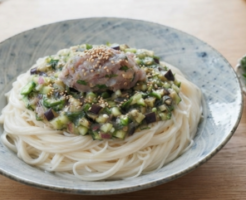 ぺこもぐキッチンのレシピ・山形だしとなめろうのそうめん