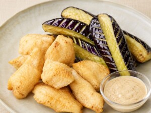 キューピー3分クッキングのレシピ・揚げなすと鶏胸のごまマヨソース