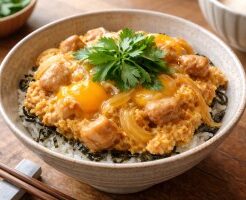 滝沢カレン＆和田明日香のフィーリンきっちんのレシピ・黄身がトロトロ親子丼