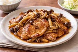 きょうの料理のレシピ・きのこたっぷり豚のしょうが焼き