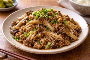DAIGOも台所のレシピ・きのこと挽肉の炒めもの