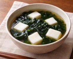 きょうの料理のレシピ・わかめとはんぺんのおつゆ