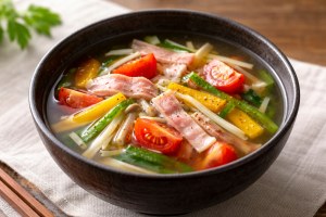 きょうの料理のレシピ・ベーコンとトマトの沢煮椀風