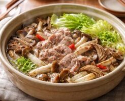 ぺこもぐキッチンのレシピ・豚肉とキノコのエスニック鍋