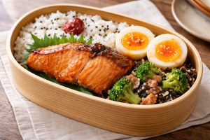 キューピー３分クッキングのレシピ・鮭のみそ漬け弁当