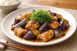 DAIGOも台所のレシピ・鶏とナスの梅照り焼き