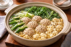 ぺこもぐキッチンのレシピ・鶏団子と崩し豆腐鍋